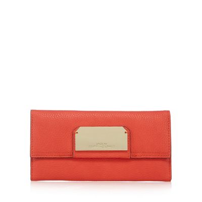Red textured flap over wallet